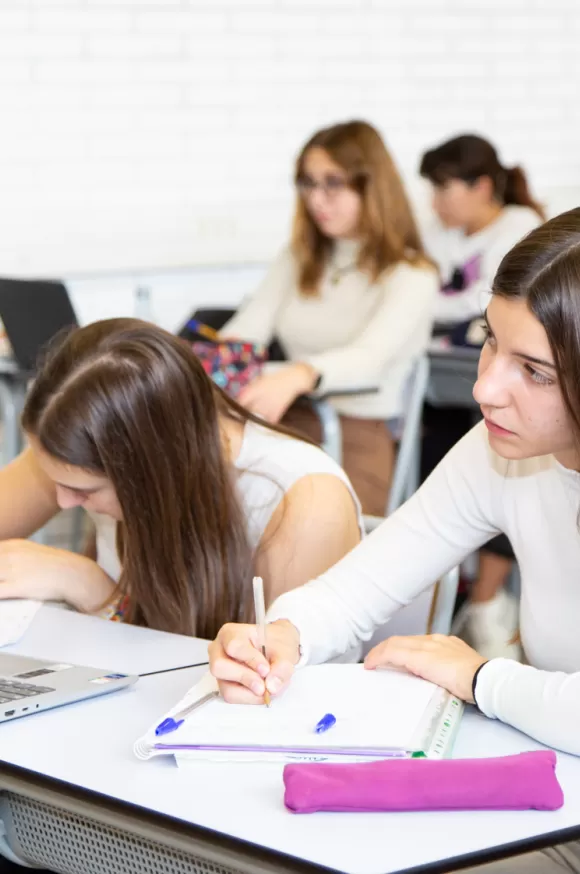 Alumnes de l'escola de Jesuites Bellvitge