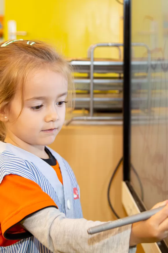 Alumna d'infantil de l'escola Jesuites Bellvitge