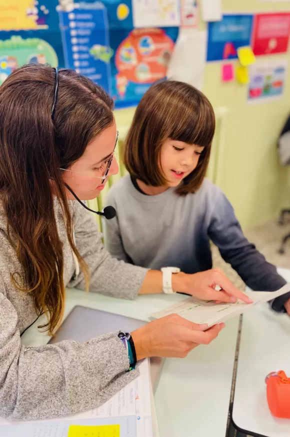 Alumna de primaria i docent de l'escola Jesuites Gracia