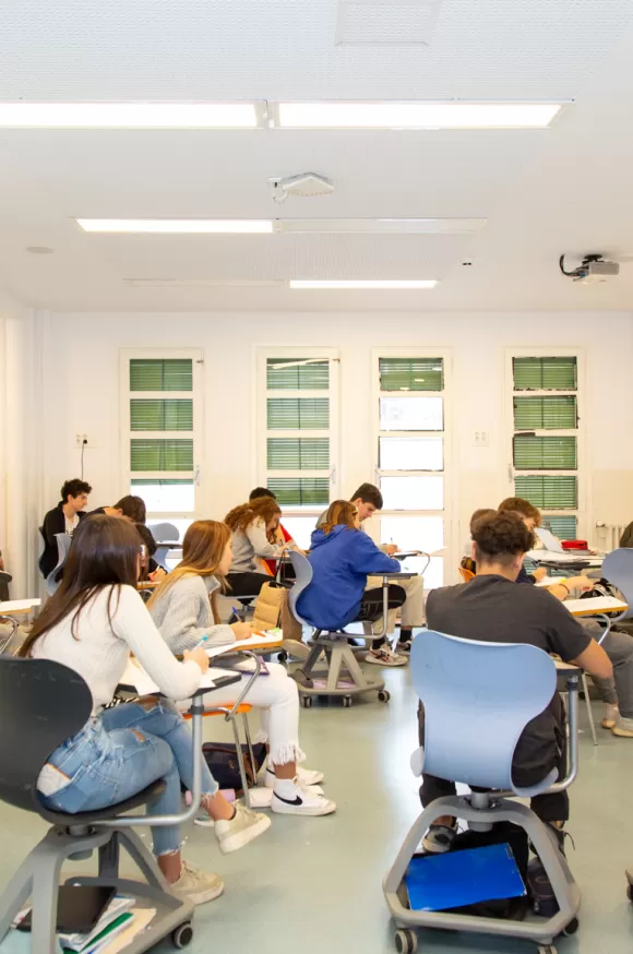 Aula de TQE de l'escola Jesuïtes Sant Gervasi