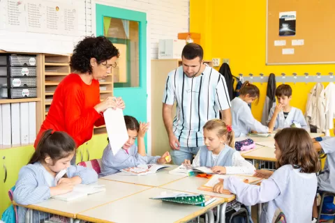 Equip docent i alumnes de l'escola Jesuites Bellvitge