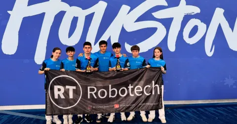 L'equip Robotech del que és fundador i membre l'alumne de Jesuïtes Lleida Marc Perera 