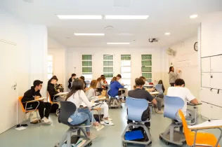 Aula de TQE de l'escola Jesuïtes Sant Gervasi