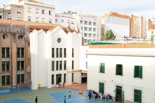 Pati blau de l'escola Jesuïtes Sant Gervasi