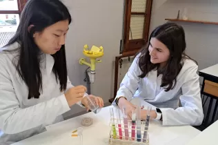 Dona i Ciència_Laboratori_TQE-BAT