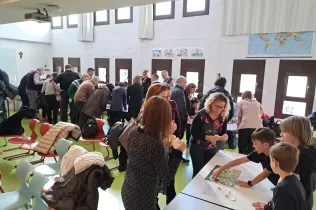 Mostra a les famílies del CREA