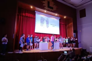Alumnes premiats als Jocs Florats celebrats per Sant Jordi a 5è i 6è de Primària-NEI