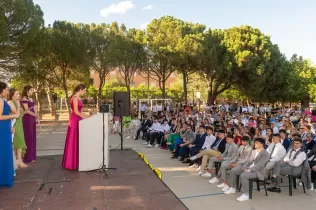 Lectures d'alumnes en la celebració de les Orles de 2n de Batxillerat del curs 2022-23