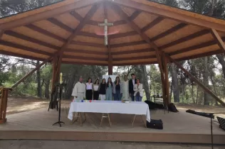 Celebració de la Renovació de la Fe a l'Aula Natura Pare Salat amb el grup d'alumnes de 3r ESO-TQE