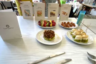 Menú d'un equip d'alumnes de 3r ESO-TQE presentat en el concurs Masterchef, producte final del projecte educatiu "Oído Cocina"