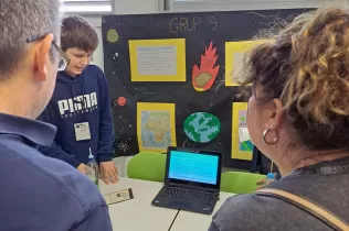 L'alumnat de 1r d'ESO presenta a les famílies els seus instruments meteorològics en el Nature World Congress