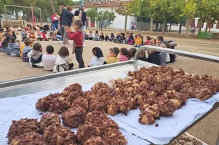 Panellets elaborats pels infants de MOPI (infantil)