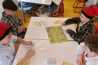 Alumnes de 6è de primària NEI jugat al Joc de La Catanyada creat per la tutora del curs Anna de Dios. 