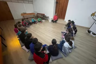 Alumnes en les activitats de les sessions del projecte Tridium