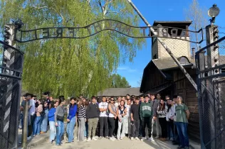 JESarrià SantIgnasi Auschwitz FP Batxillerat