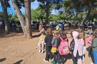 Mercat del Bescanvi per Sant Jordi, organitzat pels alumnes de 5è i 6è de primària