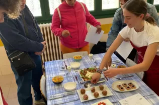 Alumnes de 3r ESO-TQE en el concurs Masterchef del projecte Oído Cocina