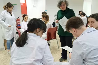 L'alumnat del cicle sanitari va estar molt participatiu al cerce de diàleg