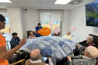 Alumnat d'EAS de Jesuïtes Bellvitge dinamitzant sessions en diversos entorns