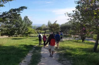 Moments de silenci compartit entre els estudiants de Jesuïtes Bellvitge, El Clot i Sarrià