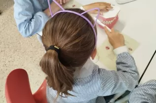 Alumnat d'Higiene Bucodental col·labora amb primària de Jesuïtes Bellvitge