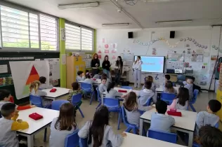 Alumnat d'Higiene Bucodental promou la salut bucodental a Jesuïtes Bellvitge