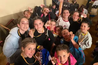 Bona actuació de les alumnes de la paraescolar d'Urban Dance de Jesuïtes Bellvitge