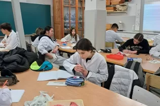 Pràctica del cor amb l'alumnat de 4t ESO-TQE al laboratori de Jesuítes Lleida