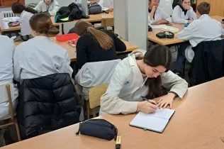 Pràctica del cor amb l'alumnat de 4t ESO-TQE al laboratori de Jesuítes Lleida