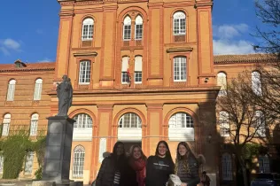 Alumnes de 4t ESO-TQE de l'assignatura de teatre a la Trobada d'Arts Escèniques i Música d'EDUCSI.