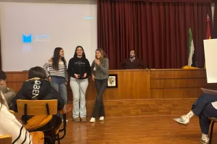 Alumnes de 4t ESO-TQE de l'assignatura de teatre a la Trobada d'Arts Escèniques i Música d'EDUCSI.