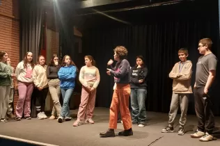 Alumnat de 1r d'ESO de Jesuïtes Bellvitge a la matèria optativa de Teatre amb Mar Ulldemolins