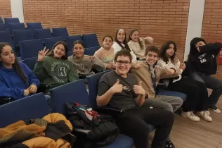 Alumnat de 1r d'ESO de Jesuïtes Bellvitge a la matèria optativa de Teatre amb Mar Ulldemolins