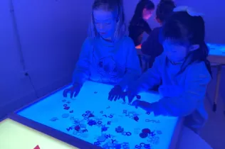 Inauguració del carrer MOPI, l'espai d'infantil redissenyat i amb noves joguines i materials d'aprenentatge, amb la subvenció de l'AFA