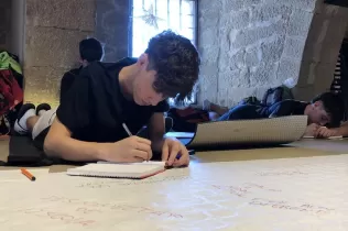 Alumnes de 4t ESO-TQE de Jesuïtes Lleida Col·legi Claver participant en un recés a Verdú en el marc del programa OVE, juntament amb pastoral