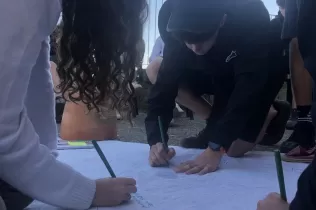 Alumnes de 4t ESO-TQE de Jesuïtes Lleida Col·legi Claver participant en un recés a Verdú en el marc del programa OVE, juntament amb pastoral