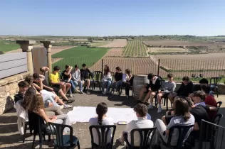 Alumnes de 4t ESO-TQE de Jesuïtes Lleida Col·legi Claver participant en un recés a Verdú en el marc del programa OVE, juntament amb pastoral