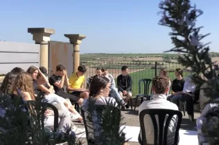 Alumnes de 4t ESO-TQE de Jesuïtes Lleida Col·legi Claver participant en un recés a Verdú en el marc del programa OVE, juntament amb pastoral