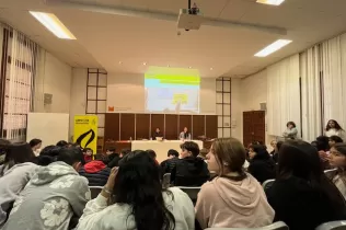 Xerrada d'Amnistia Internacional a 1r ESO-NEI del Colegi Claver