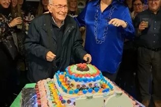 Pare Ignasi Salat a la celebració del 50è aniversari de l'escola, juntament amb la Directora del centre, M. Lourdes Torrelles