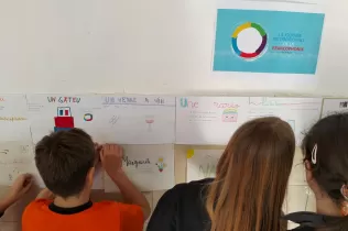 Mostra de paraules franceses organitzada per 5è i 6è de primària pel Dia Internacional de la Francofonia