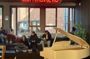 Thomas More-Marqueting-Publicitat-FP-SantIgnasi-JesuïtesSarria