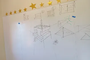 Alumnes de la matèria de dibuix tècnic de 1r BAT de Jesuïtes Lleida Col·legi Claver realitzant activitats del programa "Arquitectura a les aules" del Col·legi d'Arquitectes de Catalunya