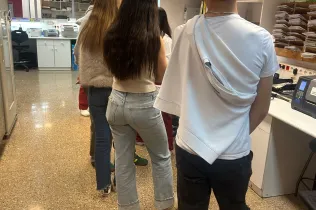 Alumnes de BAT 1 de Jesuïtes Lleida de l'assignatura de Biomedicina visitant el Banc de Sant i el Departament d'Anatomia Patològica de l'Hospital Universitari Arnau de Vilanova de Lleida