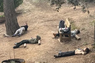 Alumnes de la PIN 3 de Jesuïtes Lleida en una sessió de bosc en el marc del projecte Claver Natura