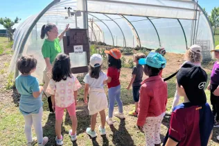 Alumnes de MOPI 4 durant la seva sortida a la granja escola La Manreana de Juneda