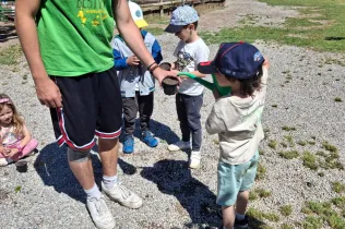 Alumnes de MOPI 4 durant la seva sortida a la granja escola La Manreana de Juneda
