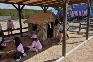 Alumnes de 2n de la PIN de Jesuïtes Lleida durant les convivències a La Manreana, a Cambrils