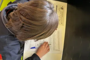 Alumnes de Jesuïtes Lleida Col·legi Claver fent les Proves Cangur 2025