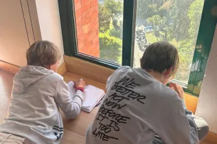 Stop tu pots_Sant Ignasi_JesuitesSarria-SantIgnasi-nei-primaria